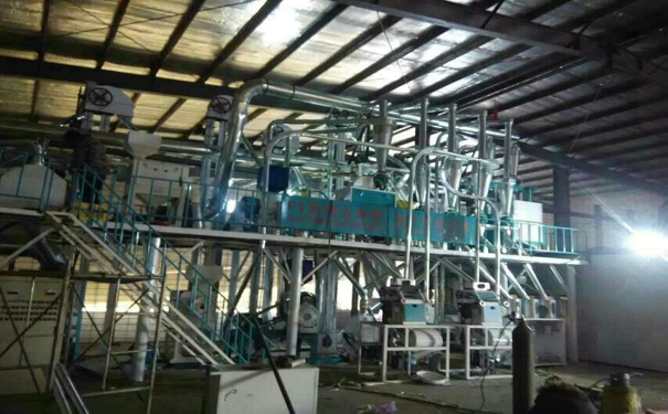 成套<a href=http://m.5dcampus.cn/product/6/ target=_blank class=infotextkey>玉米深加工機(jī)械</a>